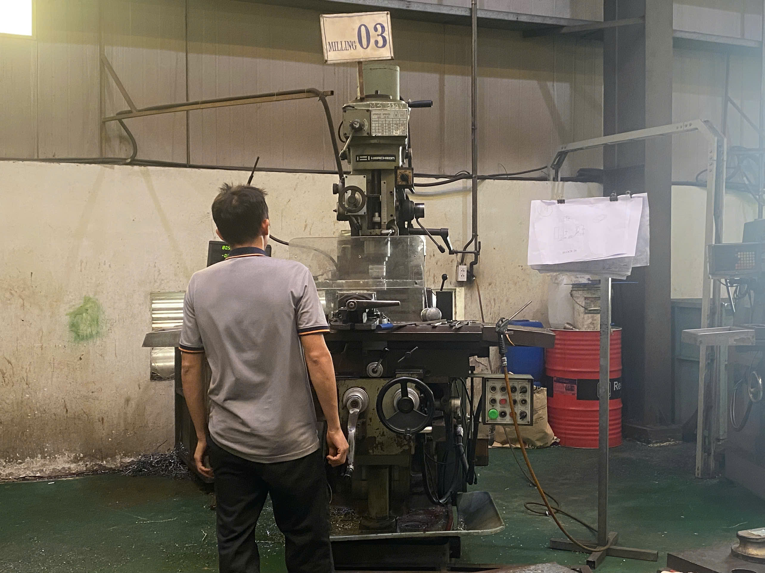 Milling machine 1.jpg
